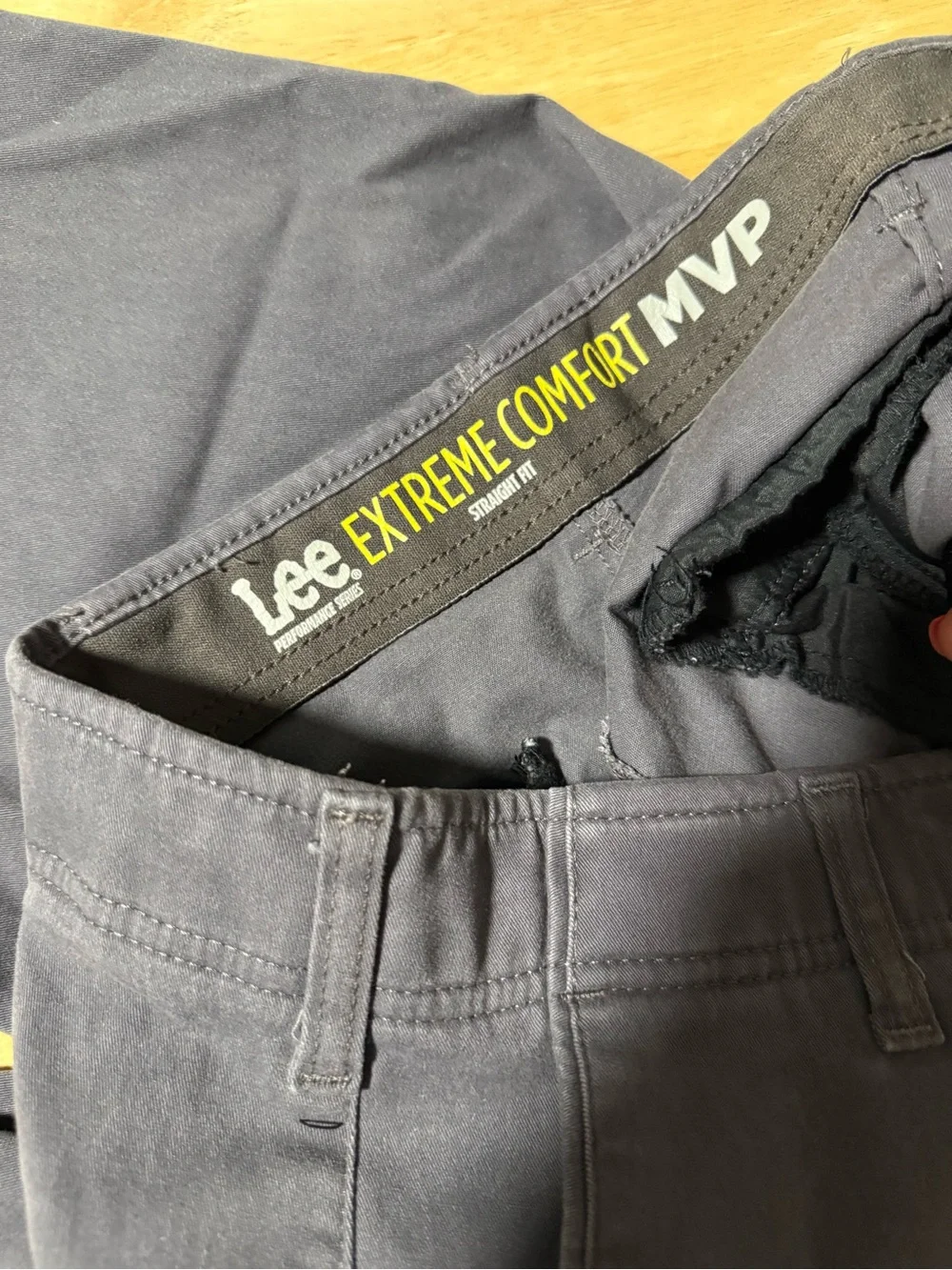 Lee Extreme Comfort MVP Men’s 36x30 Straight Fit Performance